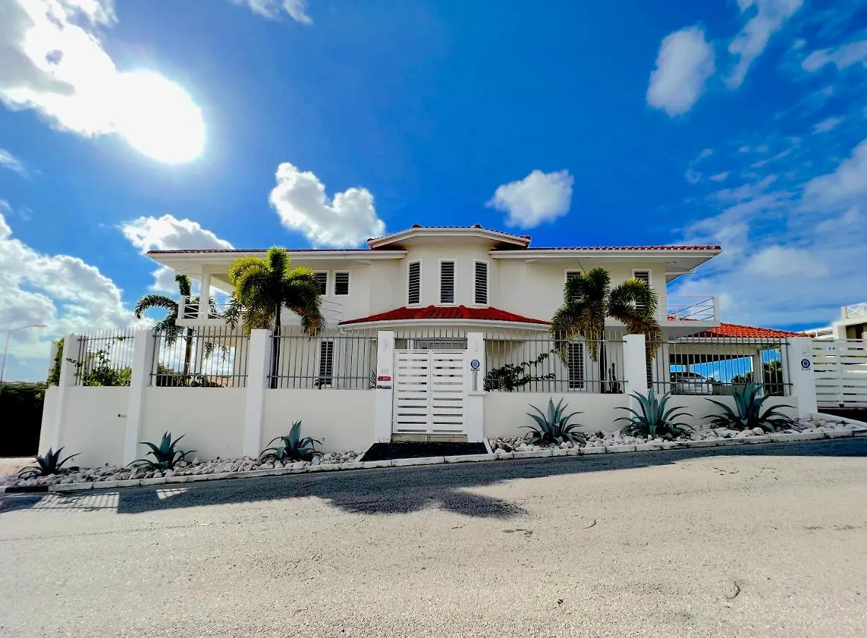 Апартаменты Villa Leoni Curacao Виллемстад