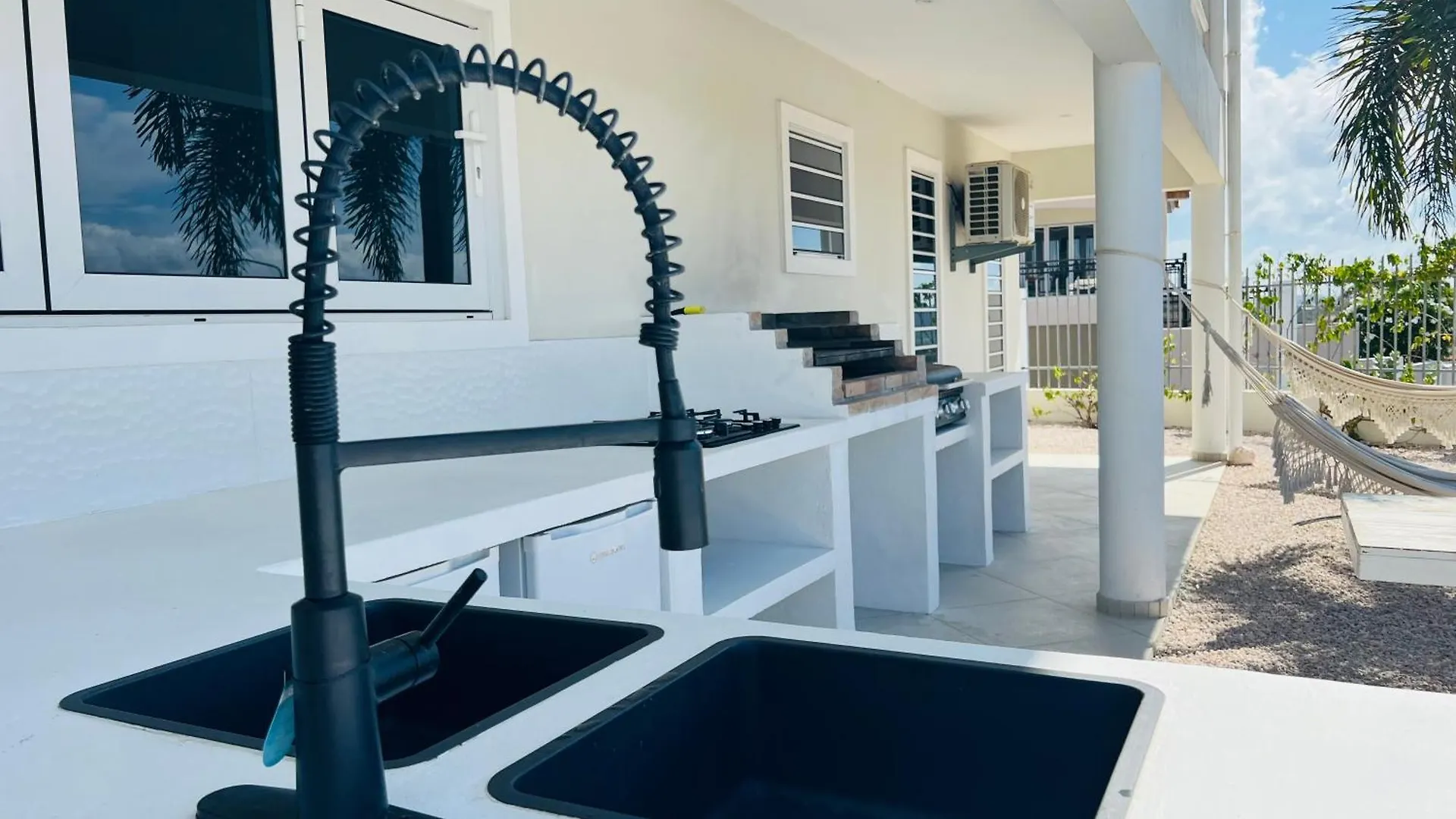 Апартаменты Villa Leoni Curacao Виллемстад